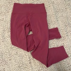 lululemon high rise wunder under leggings 25” pink color size 6.